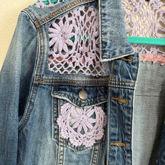 STS Blue Trucker Jacket Upcycled w/Styx Graphic & Crochet Details Size S - Picture 4 of 10